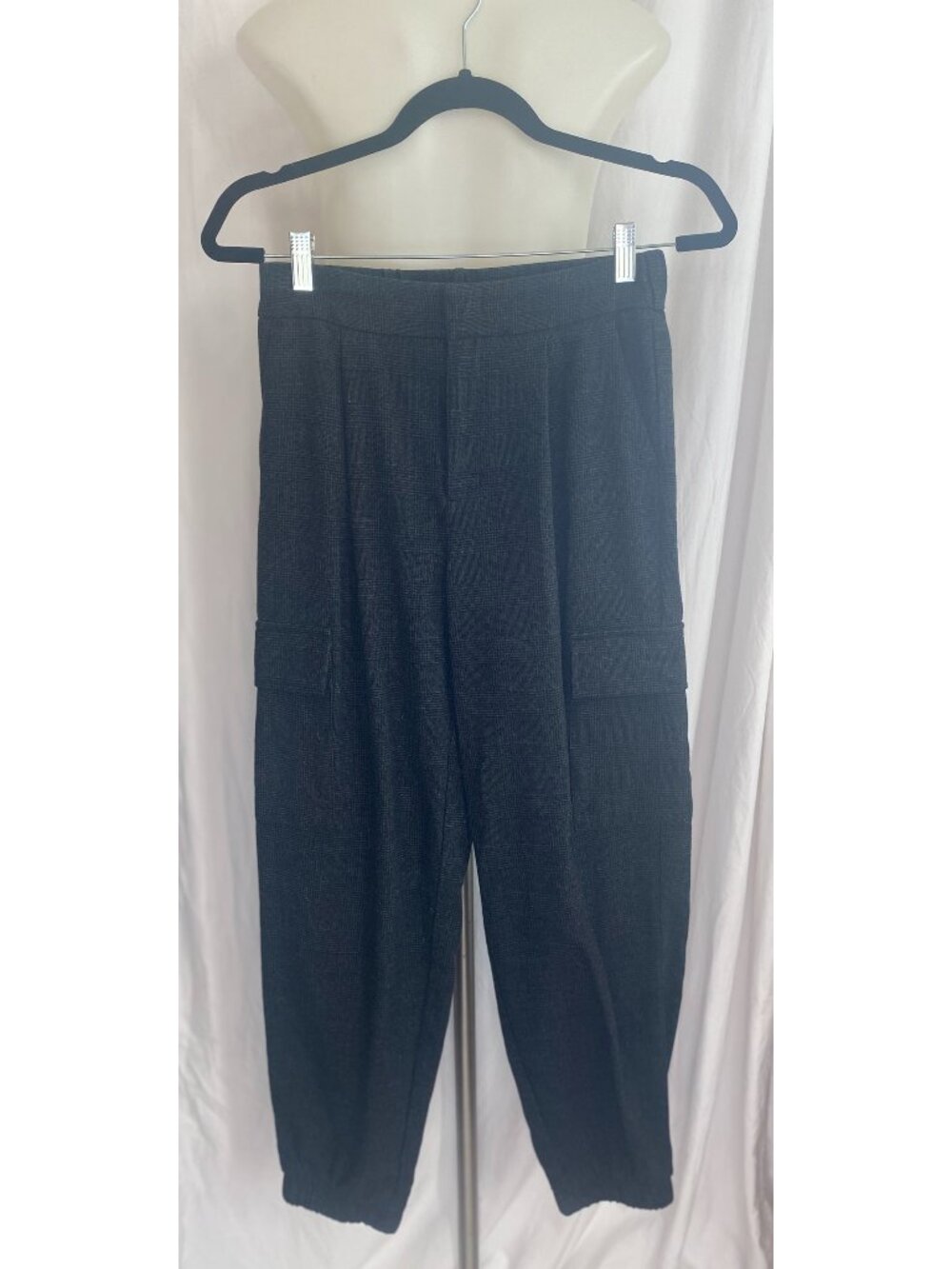 A New Day Charcoal Cargo Pants High Rise Tapered Ankle Utility Pockets Size 2
